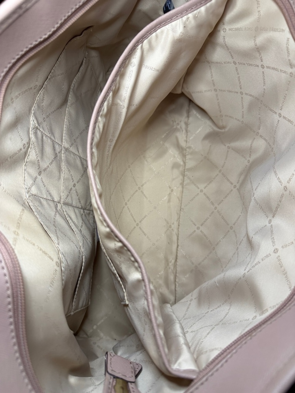 Michael Kors Pink Leather Tote with Matching Wallet - Picture 8 of 15